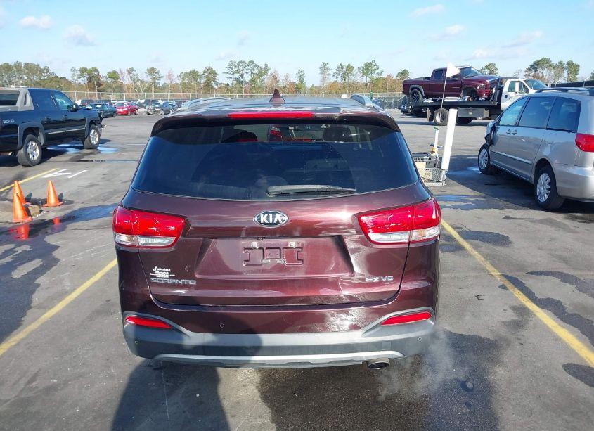 Photo 16 of 2016 Kia Sorento 3.3L EX (VIN 5XYPH4A50GG063015)