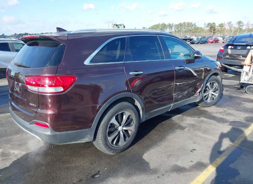 Photo 4 of 2016 Kia Sorento 3.3L EX (VIN 5XYPH4A50GG063015)