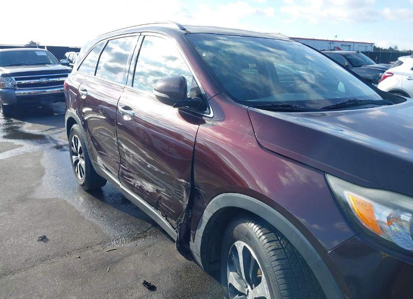 Photo 6 of 2016 Kia Sorento 3.3L EX (VIN 5XYPH4A50GG063015)