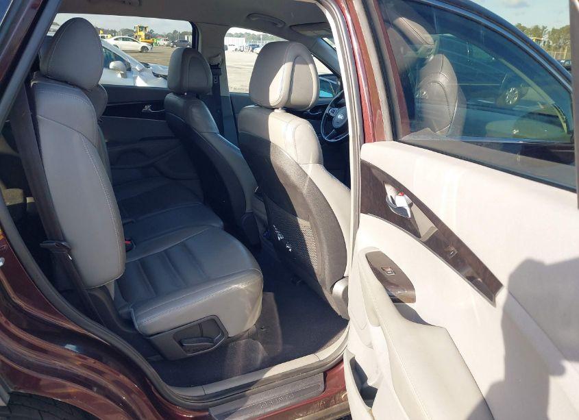 Photo 8 of 2016 Kia Sorento 3.3L EX (VIN 5XYPH4A50GG063015)