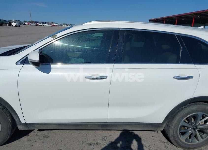 Photo 13 of 2019 Kia Sorento 3.3L EX (VIN 5XYPH4A50KG500567)