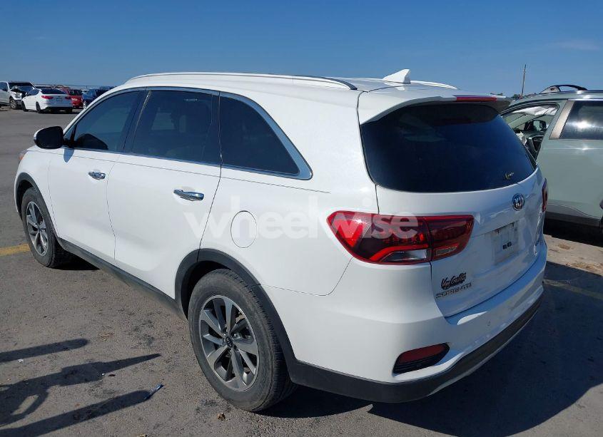 Photo 3 of 2019 Kia Sorento 3.3L EX (VIN 5XYPH4A50KG500567)