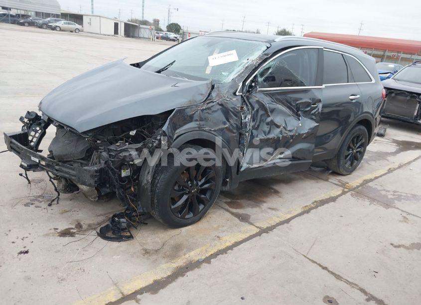 Photo 2 of 2020 Kia Sorento 3.3L EX (VIN 5XYPH4A50LG666153)