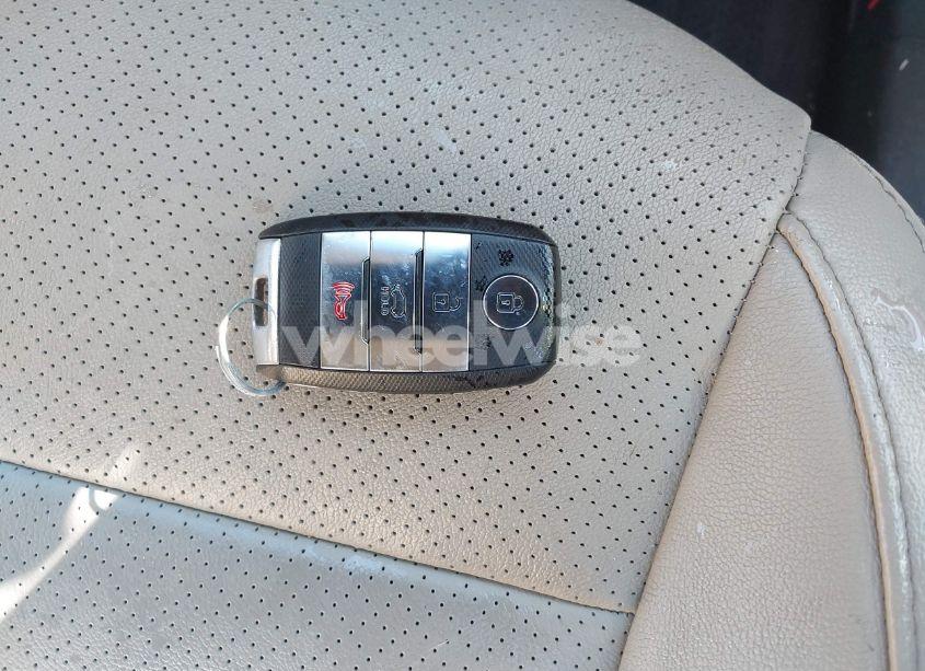 Photo 11 of 2016 Kia Sorento 3.3L EX (VIN 5XYPH4A51GG119981)