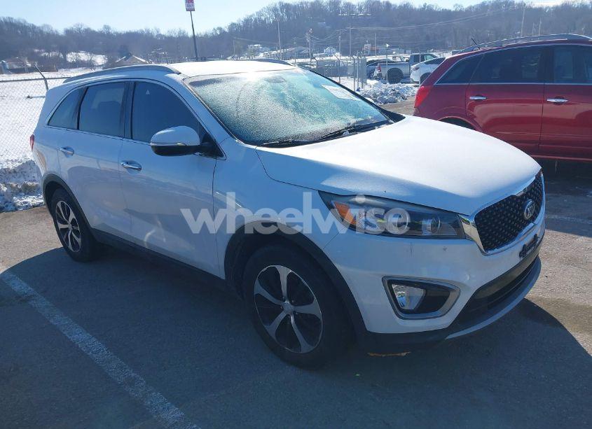 2017 Kia Sorento 3.3L EX (VIN 5XYPH4A51HG196061) main photo