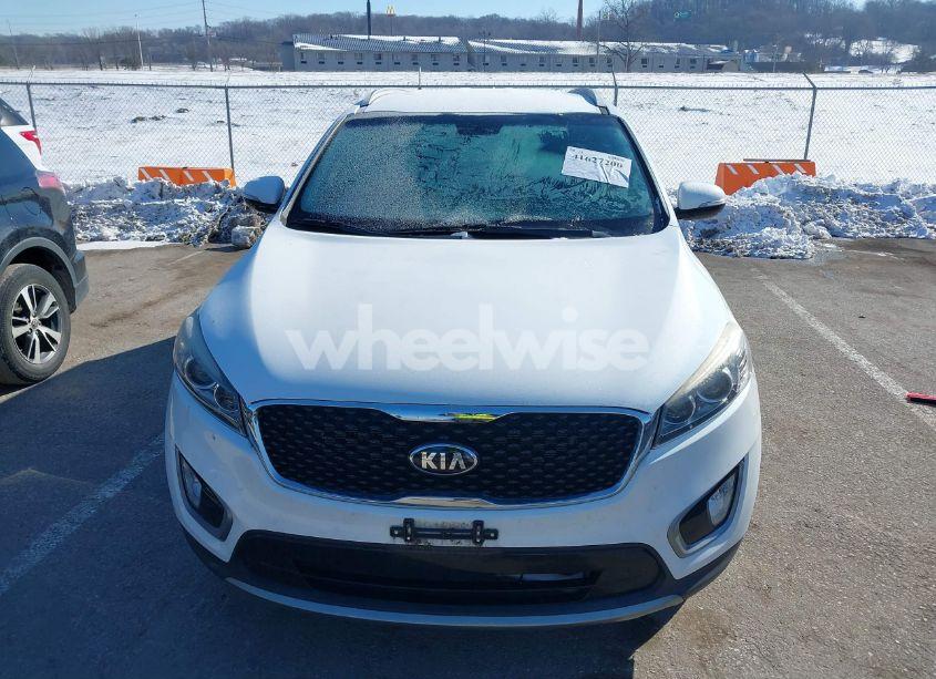 Photo 12 of 2017 Kia Sorento 3.3L EX (VIN 5XYPH4A51HG196061)