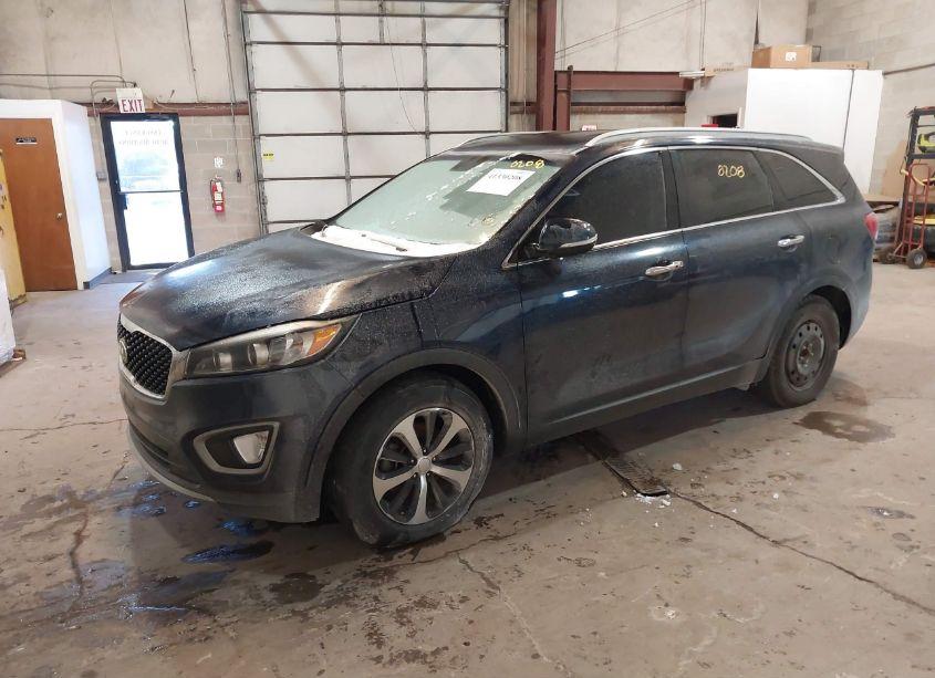 Photo 2 of 2018 Kia Sorento 3.3L EX (VIN 5XYPH4A51JG365730)