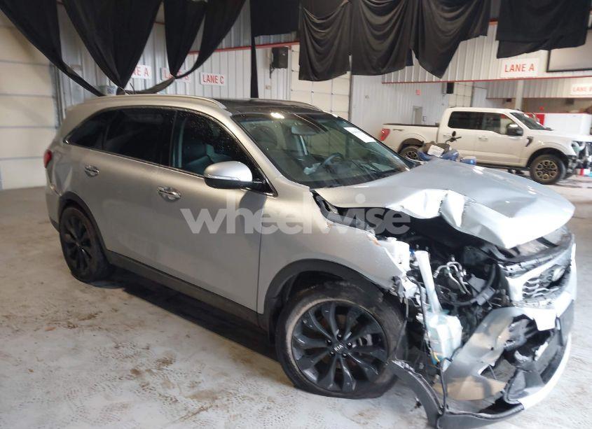 2020 Kia Sorento 3.3L EX (VIN 5XYPH4A51LG666937) main photo
