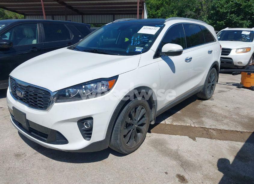 Photo 2 of 2020 Kia Sorento 3.3L EX (VIN 5XYPH4A51LG687366)