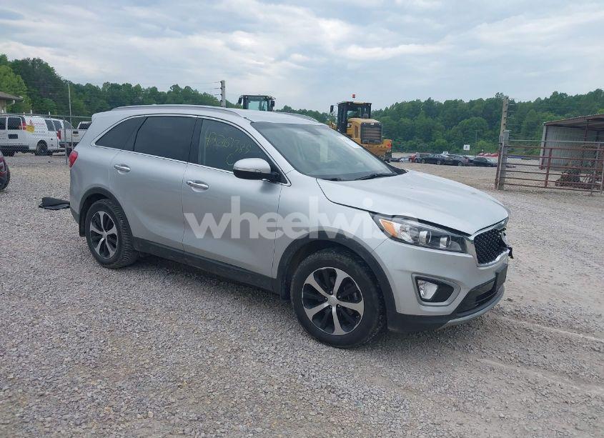 2018 Kia Sorento 3.3L EX (VIN 5XYPH4A52JG386618) main photo