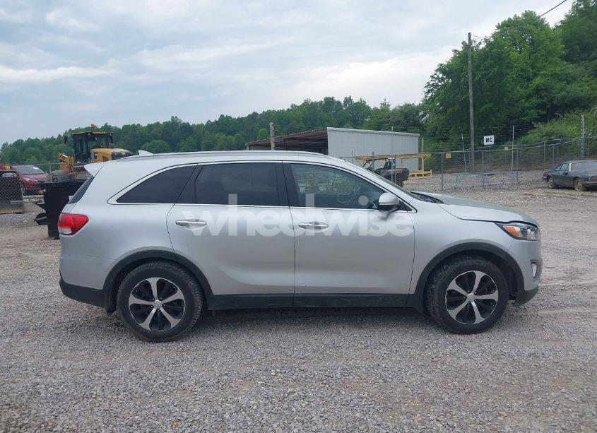 Photo 13 of 2018 Kia Sorento 3.3L EX (VIN 5XYPH4A52JG386618)