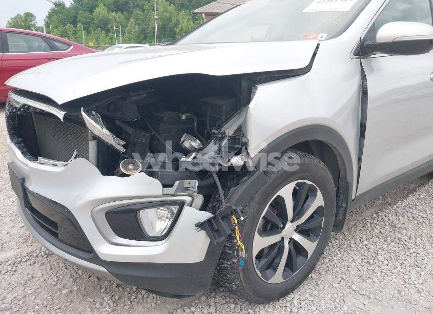 Photo 6 of 2018 Kia Sorento 3.3L EX (VIN 5XYPH4A52JG386618)