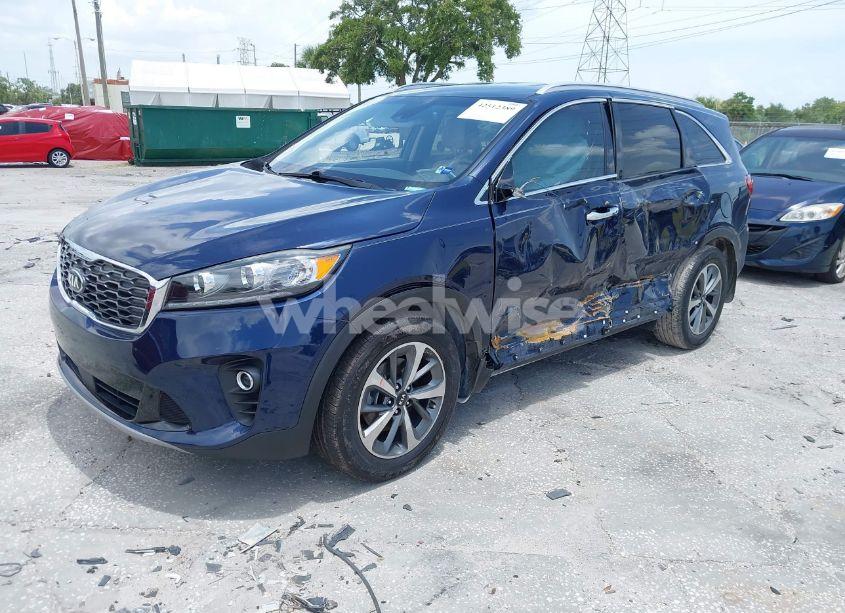 Photo 2 of 2019 Kia Sorento 3.3L EX (VIN 5XYPH4A52KG462338)