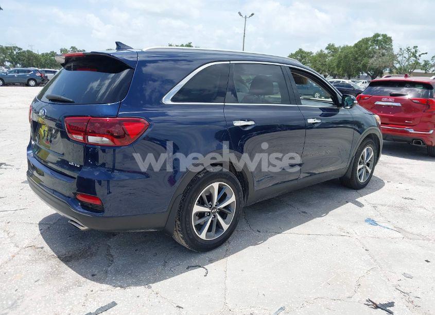 Photo 4 of 2019 Kia Sorento 3.3L EX (VIN 5XYPH4A52KG462338)