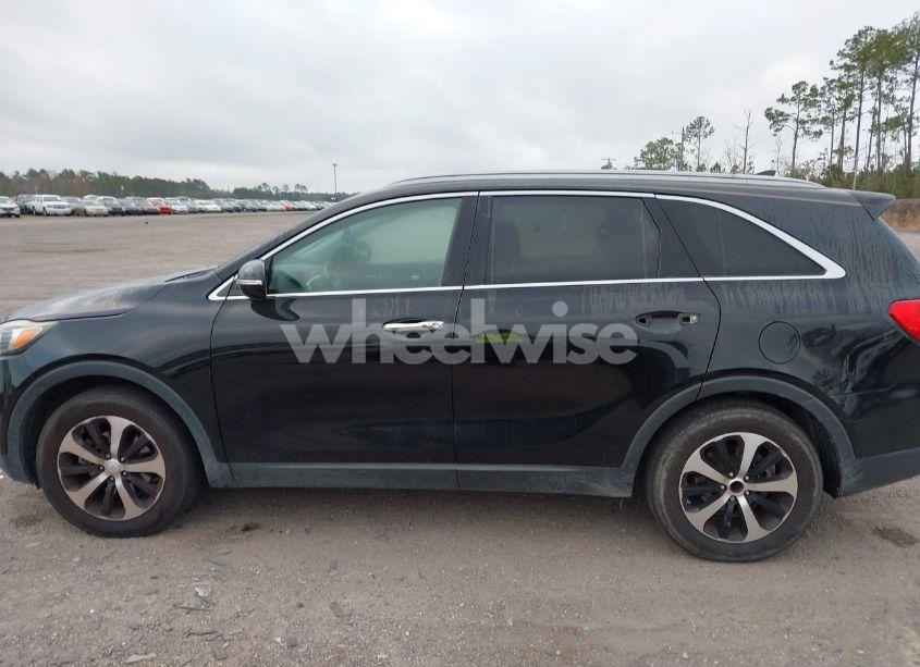 Photo 14 of 2016 Kia Sorento 3.3L EX (VIN 5XYPH4A53GG008851)