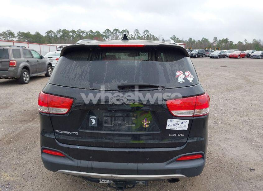 Photo 16 of 2016 Kia Sorento 3.3L EX (VIN 5XYPH4A53GG008851)