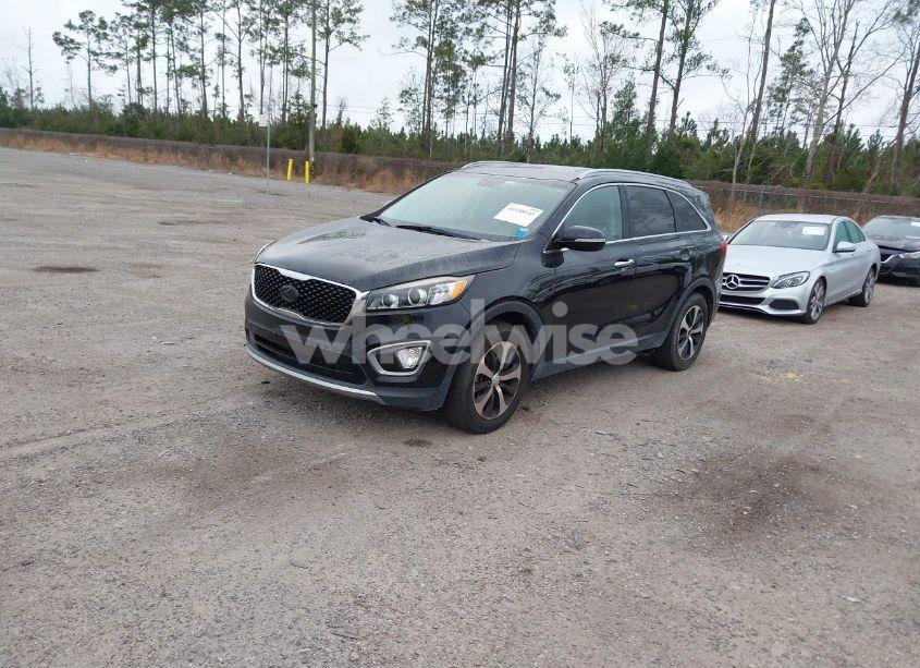Photo 2 of 2016 Kia Sorento 3.3L EX (VIN 5XYPH4A53GG008851)