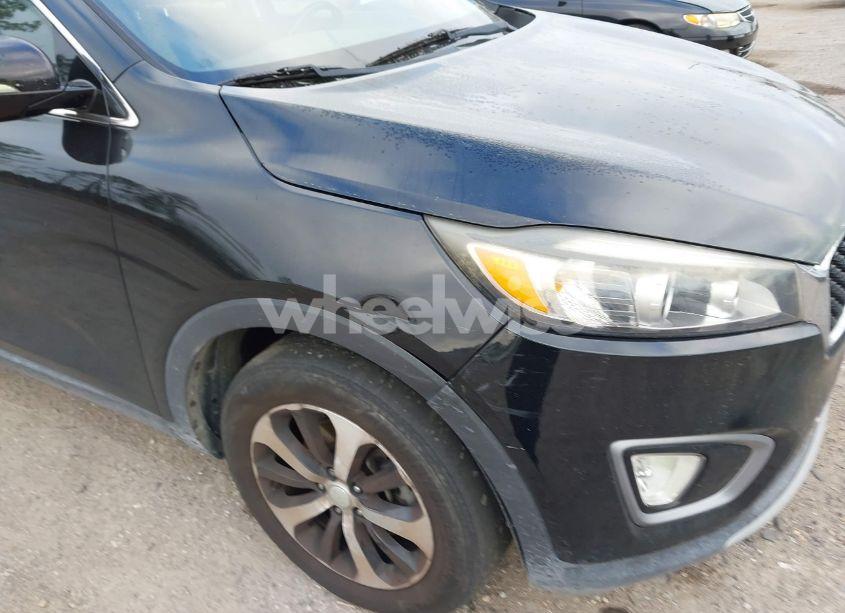 Photo 6 of 2016 Kia Sorento 3.3L EX (VIN 5XYPH4A53GG008851)