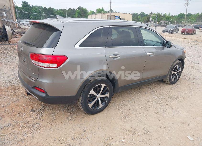 Photo 4 of 2016 Kia Sorento 3.3L EX (VIN 5XYPH4A53GG099345)