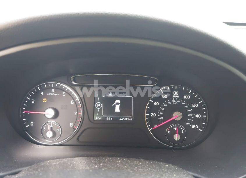 Photo 7 of 2016 Kia Sorento 3.3L EX (VIN 5XYPH4A53GG099345)