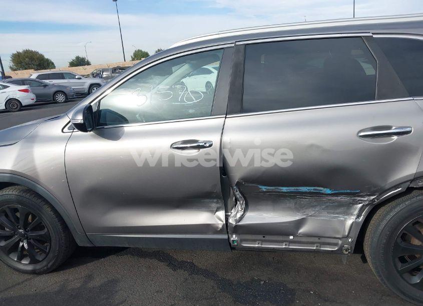 Photo 14 of 2016 Kia Sorento 3.3L EX (VIN 5XYPH4A53GG159009)