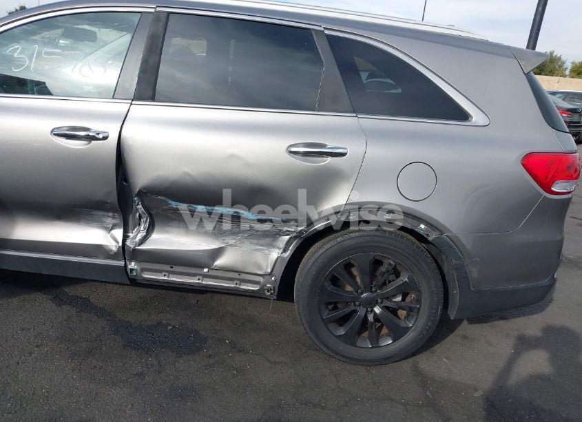 Photo 6 of 2016 Kia Sorento 3.3L EX (VIN 5XYPH4A53GG159009)