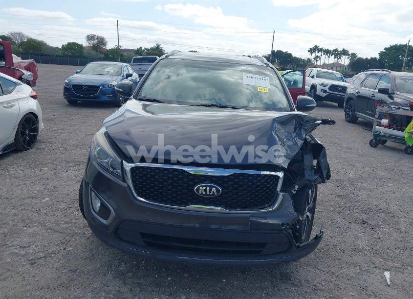 Photo 12 of 2016 Kia Sorento 3.3L EX (VIN 5XYPH4A53GG160595)