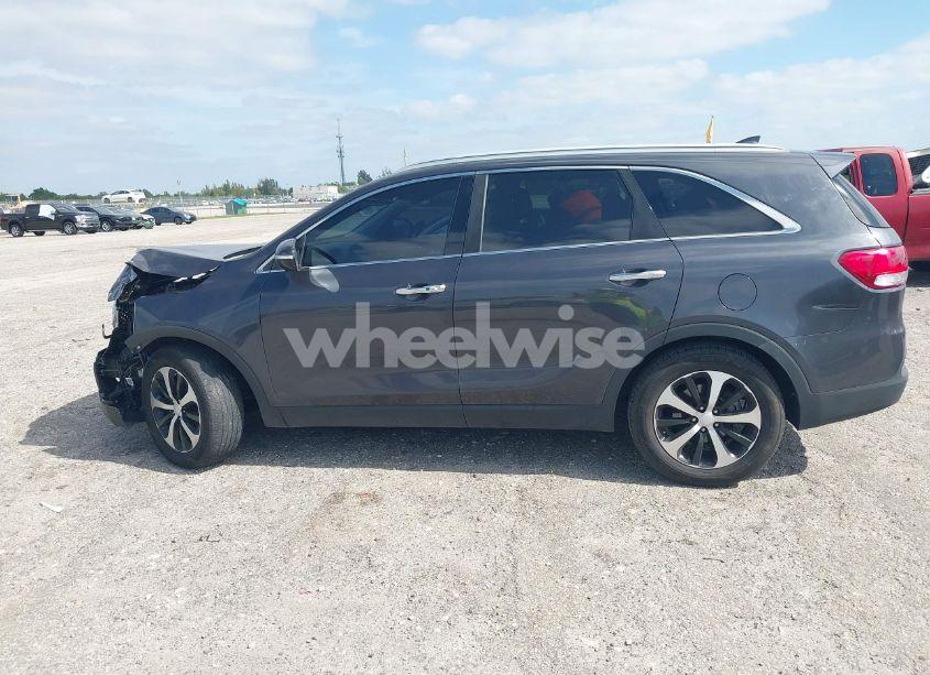 Photo 14 of 2016 Kia Sorento 3.3L EX (VIN 5XYPH4A53GG160595)