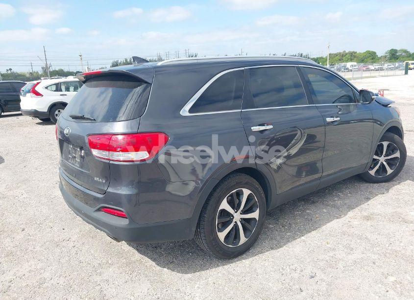 Photo 4 of 2016 Kia Sorento 3.3L EX (VIN 5XYPH4A53GG160595)
