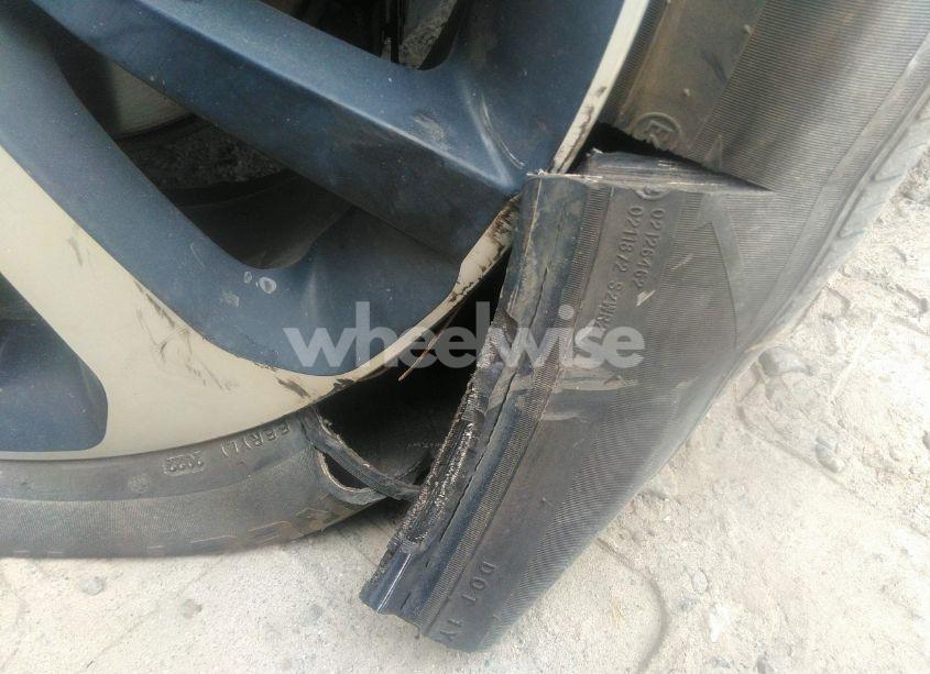 Photo 12 of 2017 Kia Sorento 3.3L EX (VIN 5XYPH4A53HG298364)