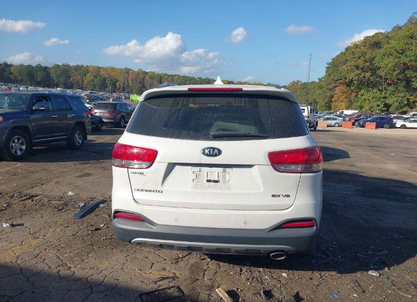 Photo 16 of 2017 Kia Sorento 3.3L EX (VIN 5XYPH4A53HG305099)