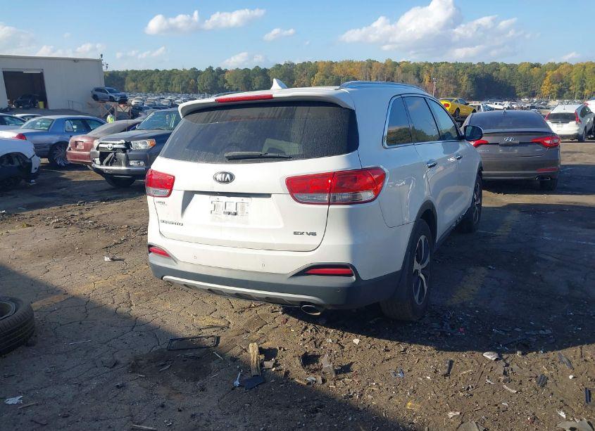 Photo 4 of 2017 Kia Sorento 3.3L EX (VIN 5XYPH4A53HG305099)