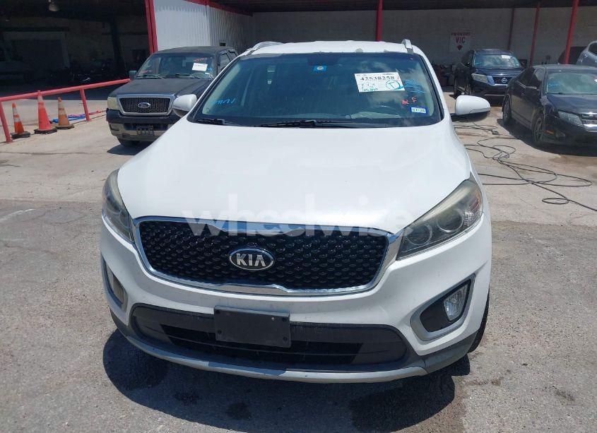 Photo 12 of 2018 Kia Sorento 3.3L EX (VIN 5XYPH4A53JG386529)