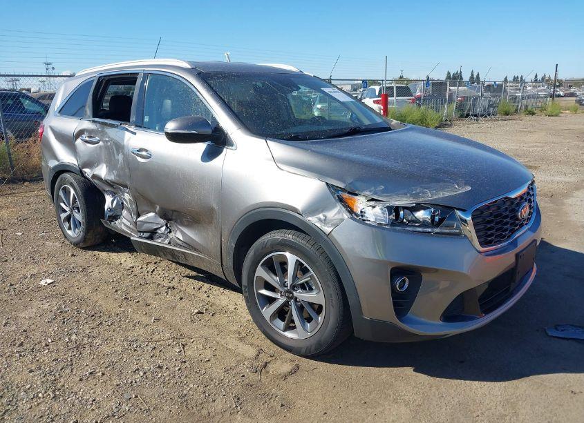 2019 Kia Sorento 3.3L EX (VIN 5XYPH4A53KG478225) main photo