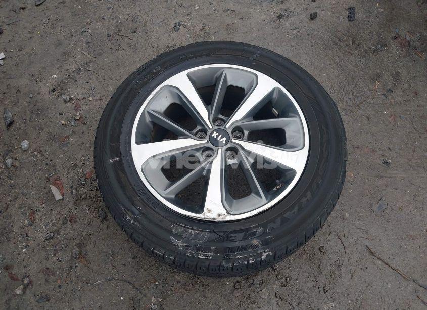 Photo 12 of 2019 Kia Sorento 3.3L EX (VIN 5XYPH4A53KG500448)