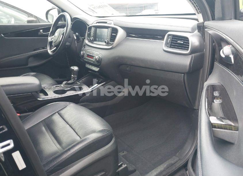 Photo 5 of 2019 Kia Sorento 3.3L EX (VIN 5XYPH4A53KG500448)