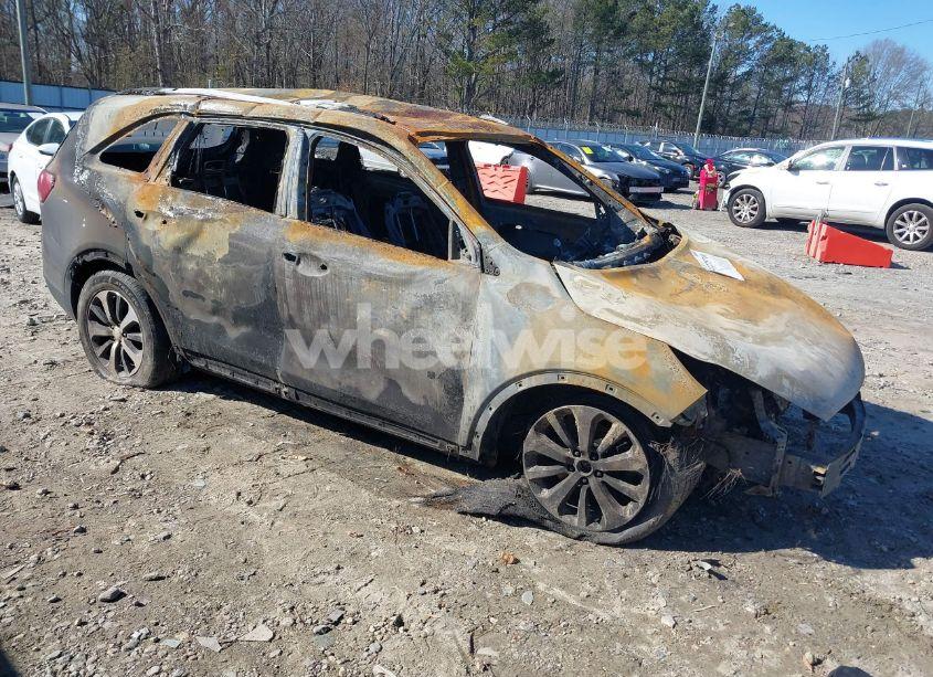 2016 Kia Sorento 3.3L EX (VIN 5XYPH4A54GG008700) main photo