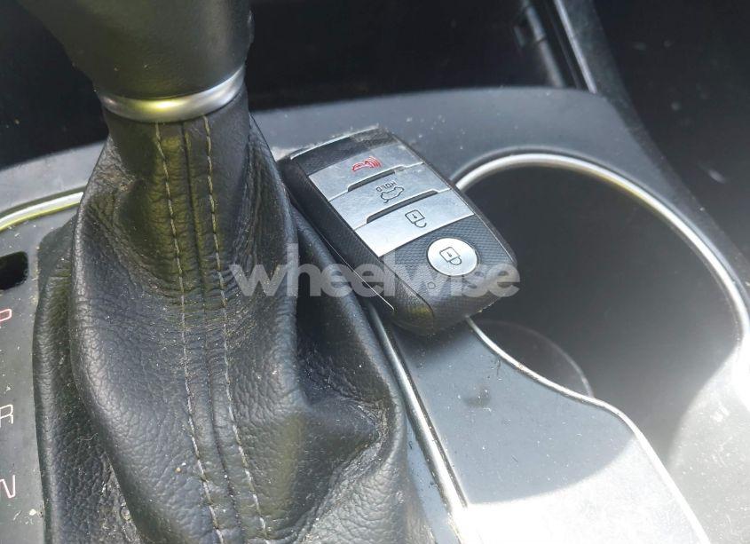 Photo 11 of 2017 Kia Sorento 3.3L EX (VIN 5XYPH4A54HG192831)