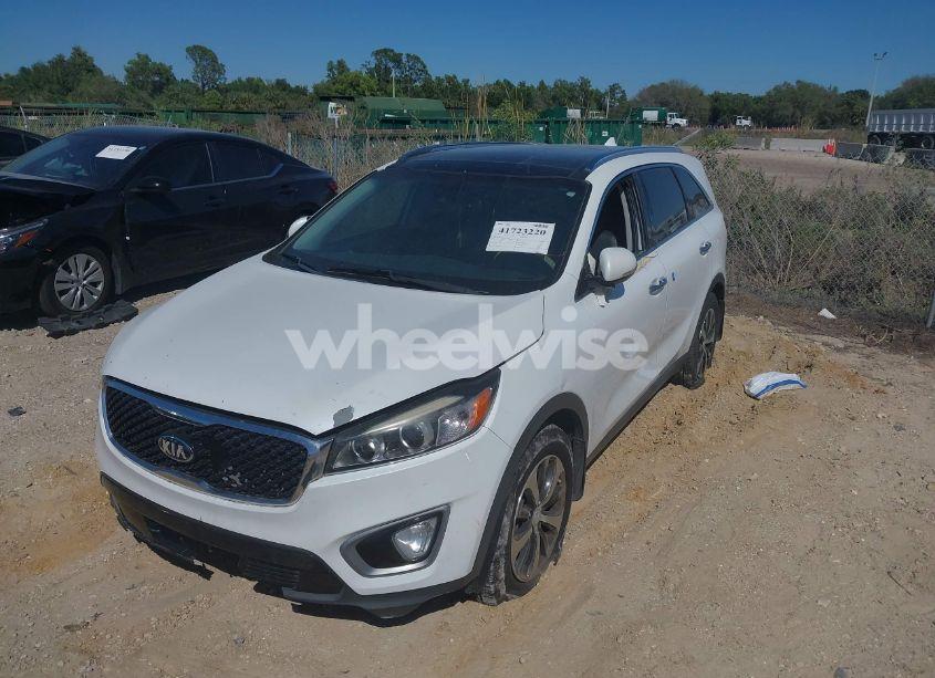 Photo 2 of 2017 Kia Sorento 3.3L EX (VIN 5XYPH4A54HG192831)