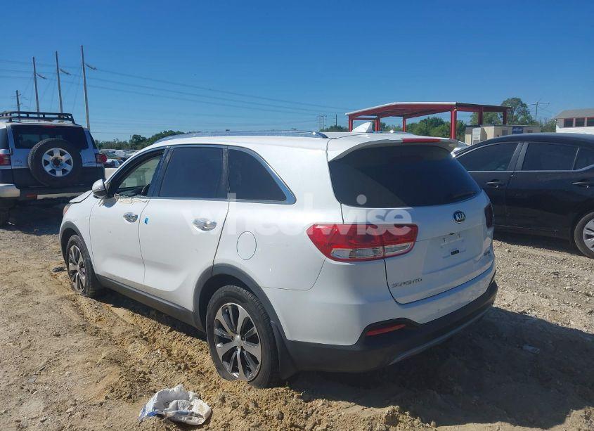 Photo 3 of 2017 Kia Sorento 3.3L EX (VIN 5XYPH4A54HG192831)