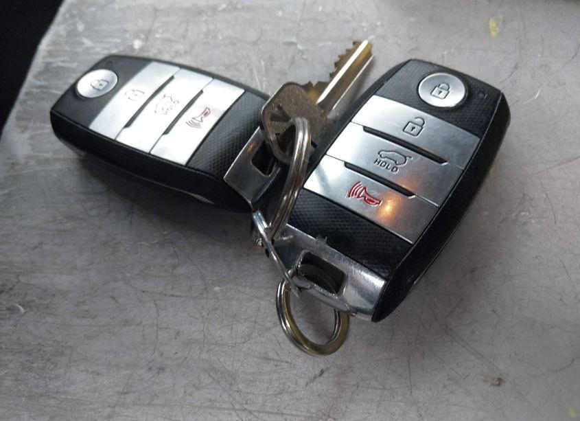 Photo 11 of 2017 Kia Sorento 3.3L EX (VIN 5XYPH4A54HG322624)