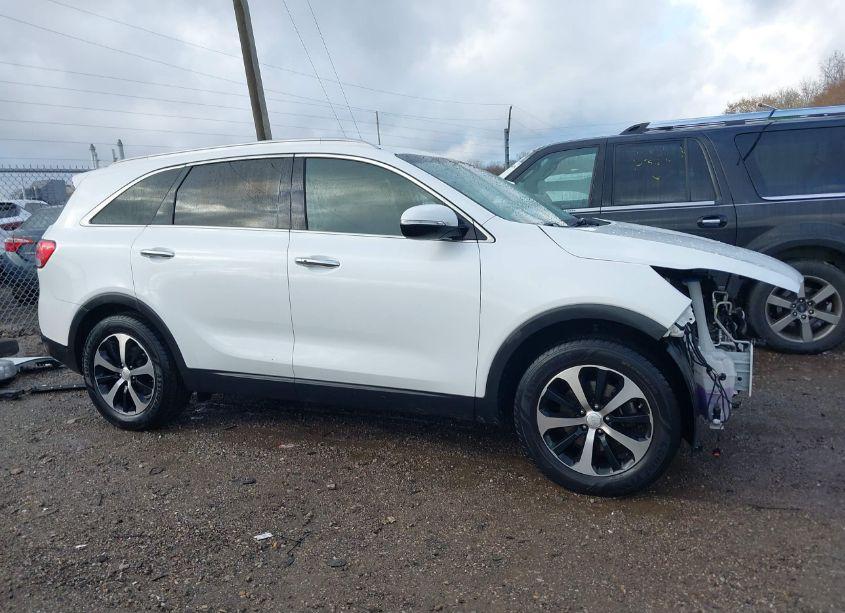 Photo 14 of 2017 Kia Sorento 3.3L EX (VIN 5XYPH4A54HG322624)