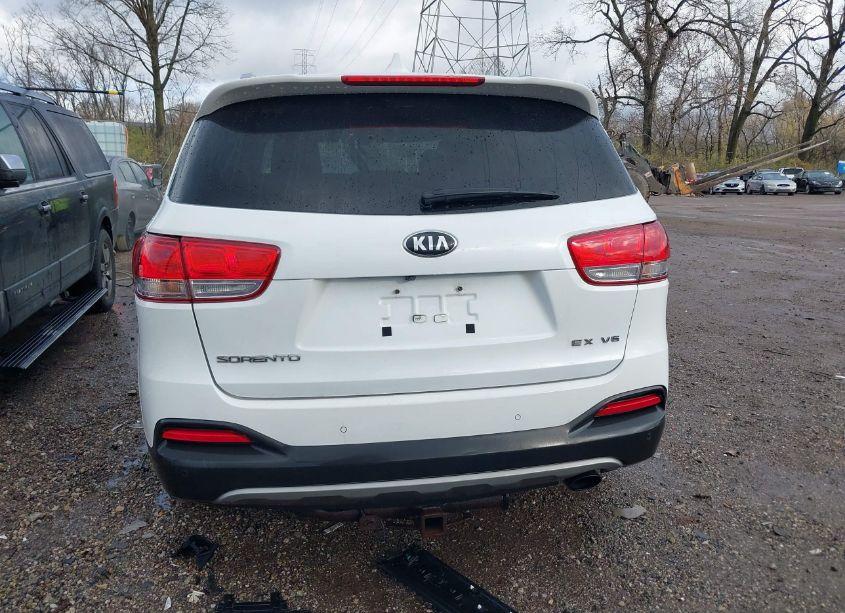 Photo 17 of 2017 Kia Sorento 3.3L EX (VIN 5XYPH4A54HG322624)