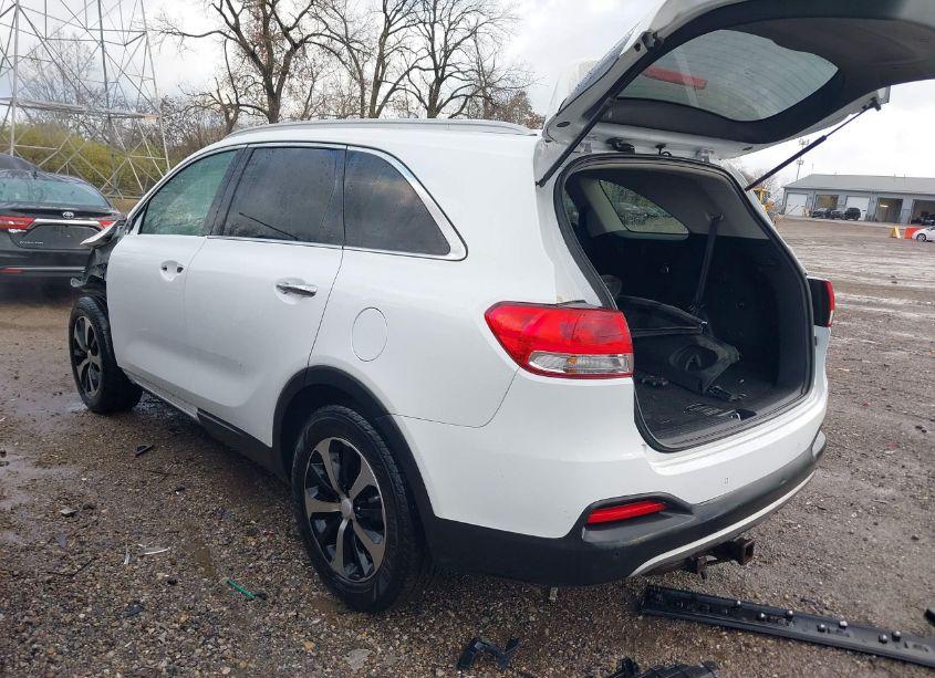 Photo 3 of 2017 Kia Sorento 3.3L EX (VIN 5XYPH4A54HG322624)
