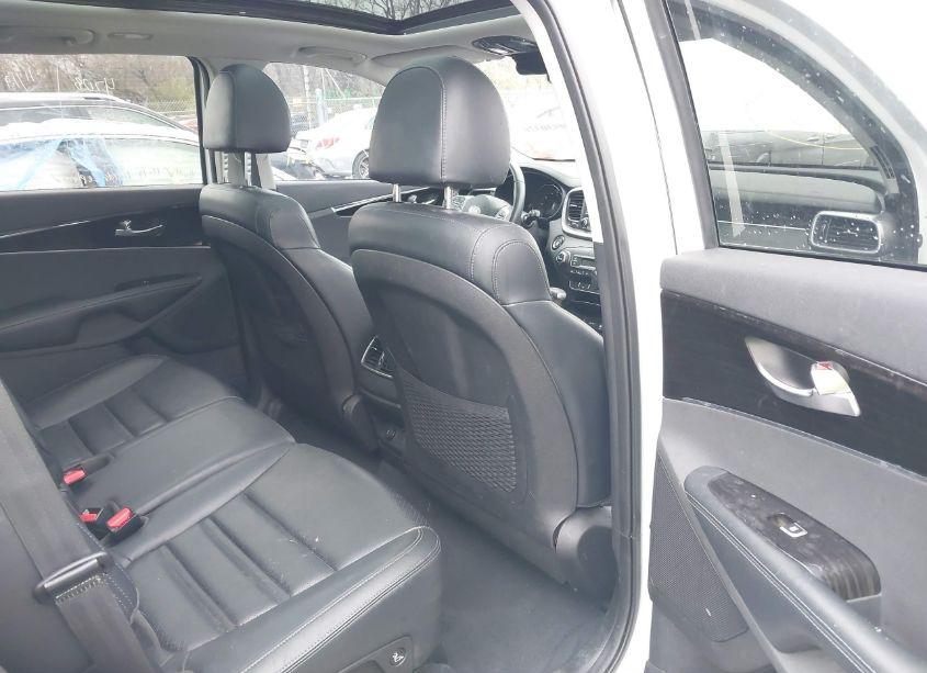 Photo 8 of 2020 Kia Sorento 3.3L EX (VIN 5XYPH4A54LG706380)