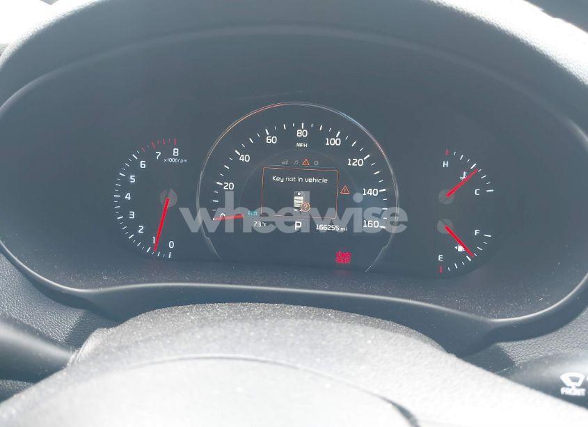 Photo 7 of 2016 Kia Sorento 3.3L EX (VIN 5XYPH4A55GG041740)