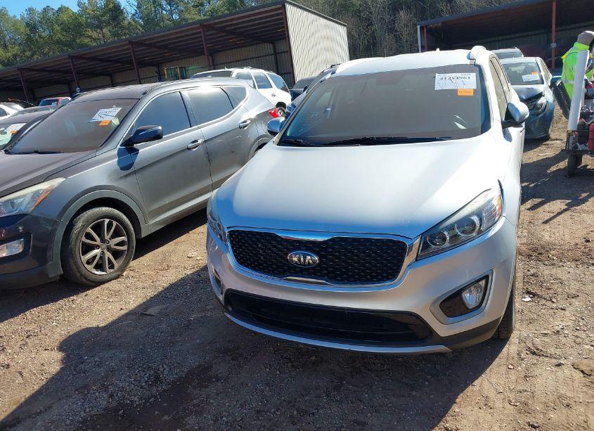 Photo 12 of 2017 Kia Sorento 3.3L EX (VIN 5XYPH4A55HG192675)