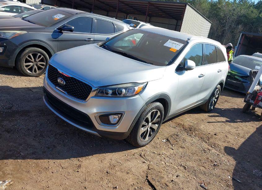 Photo 2 of 2017 Kia Sorento 3.3L EX (VIN 5XYPH4A55HG192675)