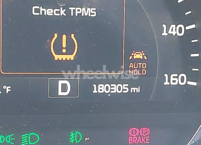 Photo 16 of 2017 Kia Sorento 3.3L EX (VIN 5XYPH4A55HG257251)