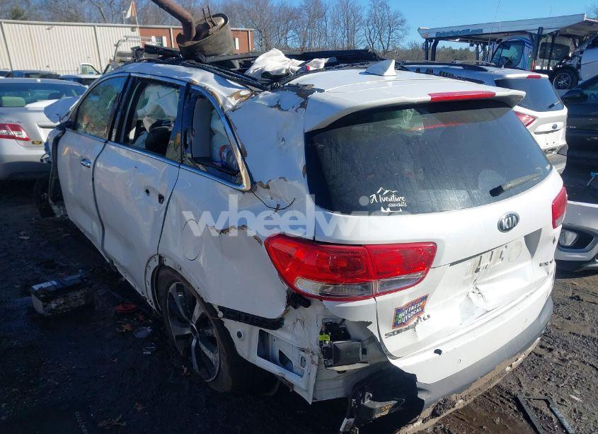 Photo 3 of 2017 Kia Sorento 3.3L EX (VIN 5XYPH4A55HG257251)
